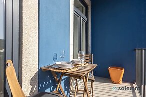 Bonja1 Light-filled Apartment w/ Balcony +AC
