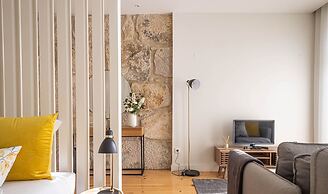 Bonja1 Light-filled Apartment w/ Balcony +AC