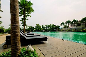 Pool View 2BR Apartment at Capitol Park Residence