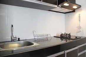 Comfortable & Gorgeous 2BR at Gateway Pasteur Apartment