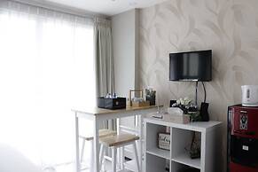 Spacious & Stylish Studio at Gateway Pasteur Apartment