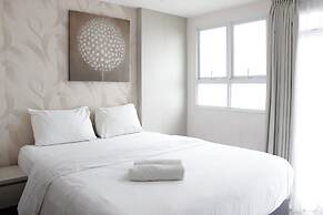 Spacious & Stylish Studio at Gateway Pasteur Apartment