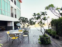 Best View 2BR Apartment at Tamansari Papilio