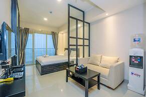 Warm and Cozy Studio at The Oasis Apartment