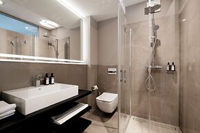SAXX Hotel Theater Karree