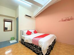 B Hotel
