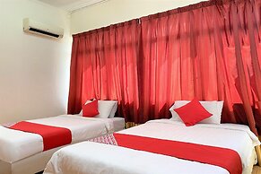 B Hotel