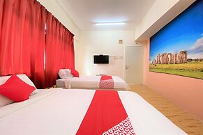 B Hotel