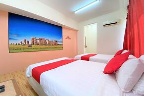 B Hotel