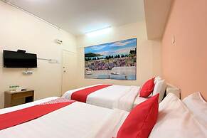 B Hotel