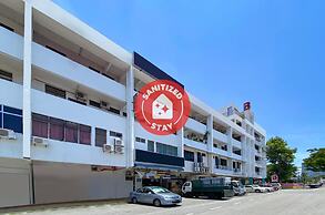 B Hotel