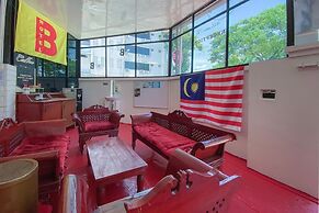 B Hotel