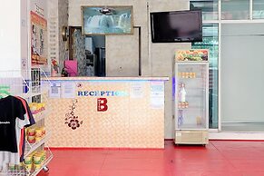 B Hotel