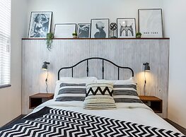 Macs Townhouse