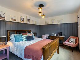 Macs Townhouse