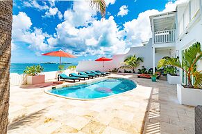 Caprice 7 Ocean Front Villa private Pool