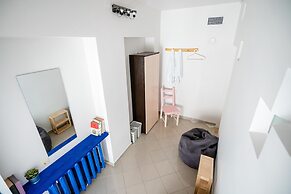 BookCase Hostel