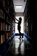 BookCase Hostel