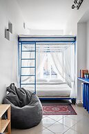 BookCase Hostel