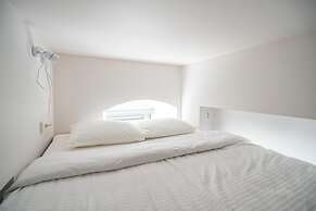 BookCase Hostel