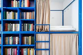 BookCase Hostel
