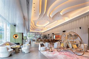 W Chengdu