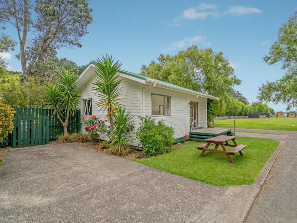 Coromandel Shelly Beach TOP 10 Holiday Park