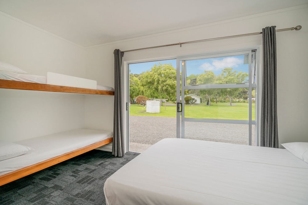 Coromandel Shelly Beach TOP 10 Holiday Park
