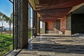Aria Resort and Spa