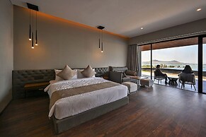 Aria Resort and Spa