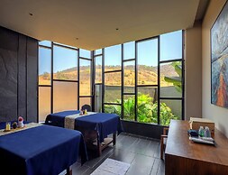 Aria Resort and Spa