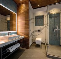 Aria Resort and Spa