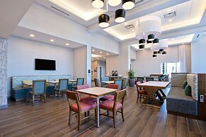 Hampton Inn & Suites Ottawa West