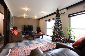 Jonni’s Place
