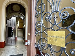 Gracia Apartment House