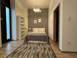 Gracia Apartment House