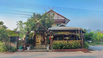 Baan Baramee House