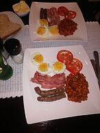 Fairview Bed And Breakfast - Double Bedroom 4