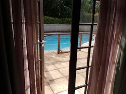 Fairview Bed And Breakfast - Double Bedroom 4