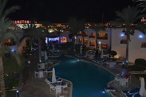 Magic Stay at Le Mirage Hotel