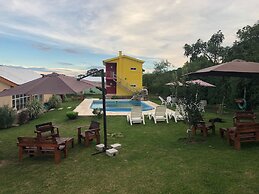 Cabaña del Sol Upper Floor 2 Bedroom Cabin for 6 Guests