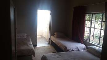 Room-comfy Room With Dstv and Aircon in