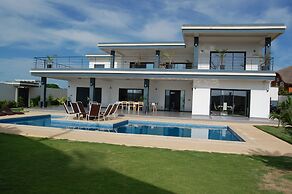 Splendid Villa 2015