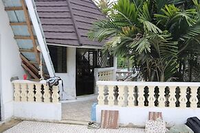 Room-a Wonderful Beach Property in Diani
