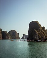 Halong Bay Overnight Cruise