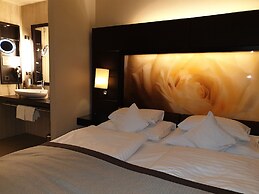Room-sun Shine Senior Suite Full View