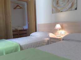 Triple Apartment - Double and Single bed 5