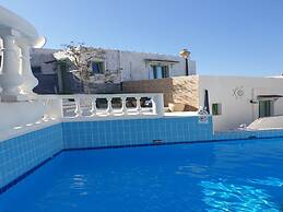 Hermes Korifi Suites Private Apartment