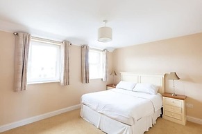 House 3 Dingle Manor Remarkable 3-bed House