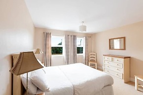 House 3 Dingle Manor Remarkable 3-bed House